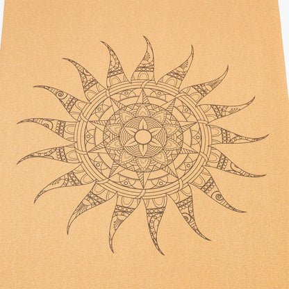 Design Reise Yogamatte aus Kork mit Mandala-Motiv für die Yogapraxis