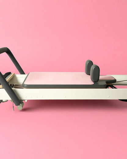 Reformer Matte Ballerina Rosa zusammengerollt mit Tragetasche