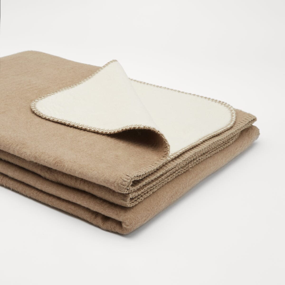 Flauschige Baumwoll Wendedecke zweifarbig - regional hergestellt