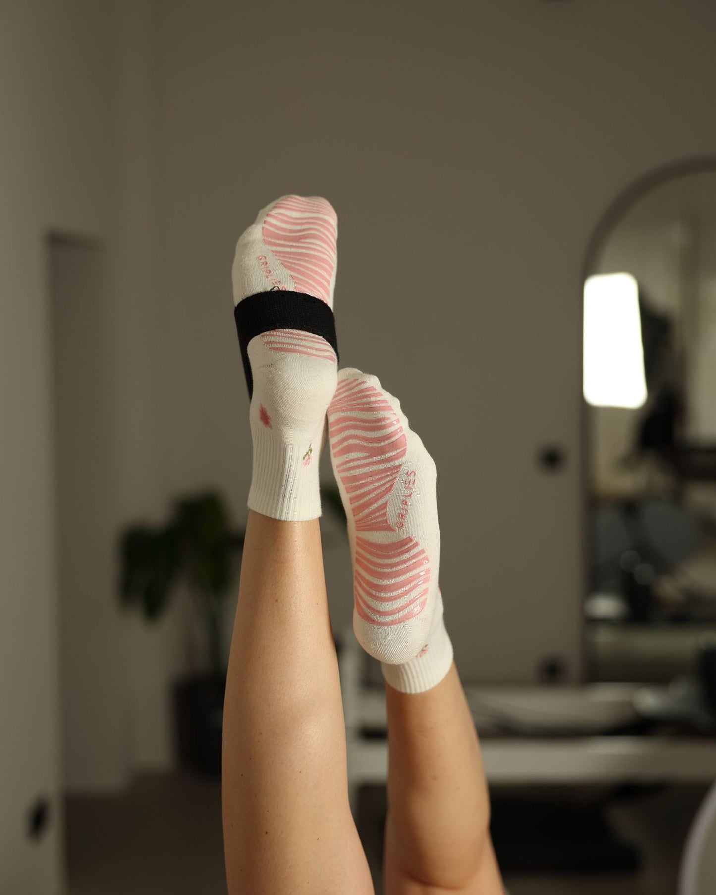 Mid Crew Pilates Socken Damen mit floralem Design und sicherem Halt