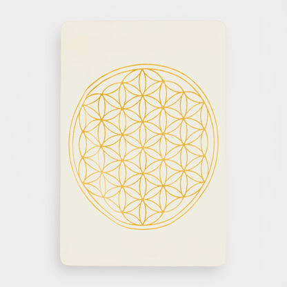 Yogadecke mit Blume des Lebens als Meditationsdecke für ruhige Momente