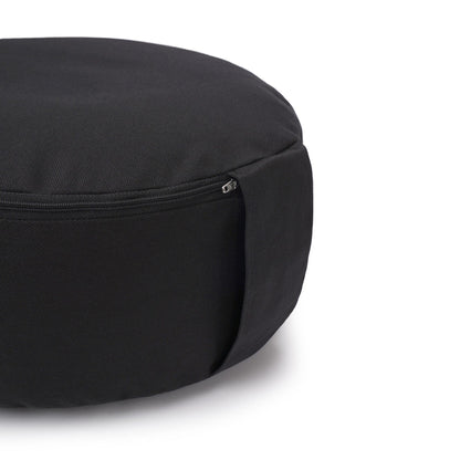 Glückssitz Yogakissen Classic D als komfortable Sitzunterlage am Boden