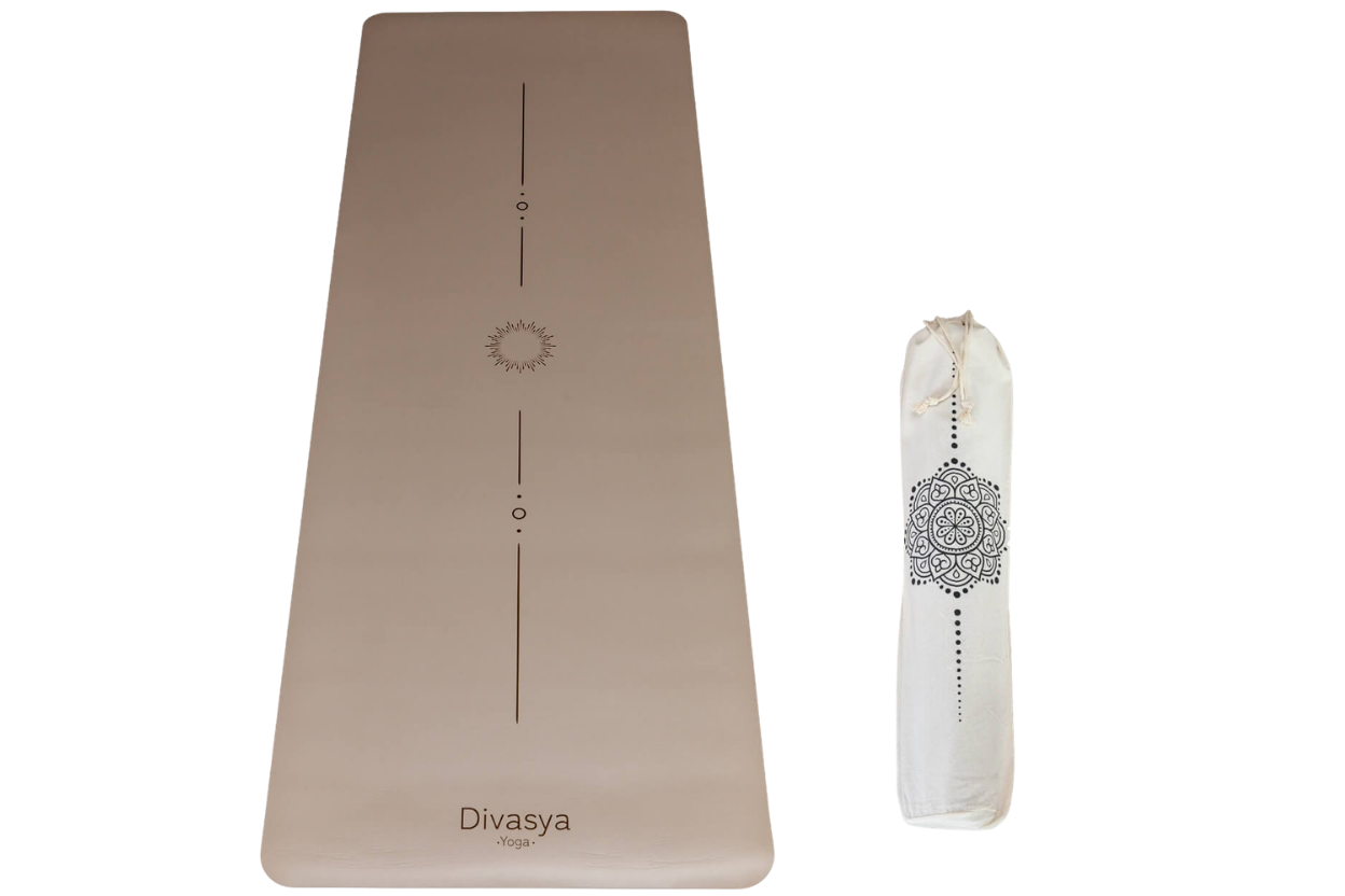 Yogamatte Zen Grip in Sandstone mit minimalistischem Linien-Design, rutschfeste Yogamatte aus Naturkautschuk und Eco-PU