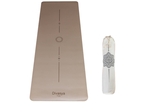 Yogamatte Zen Grip in Sandstone mit minimalistischem Linien-Design, rutschfeste Yogamatte aus Naturkautschuk und Eco-PU
